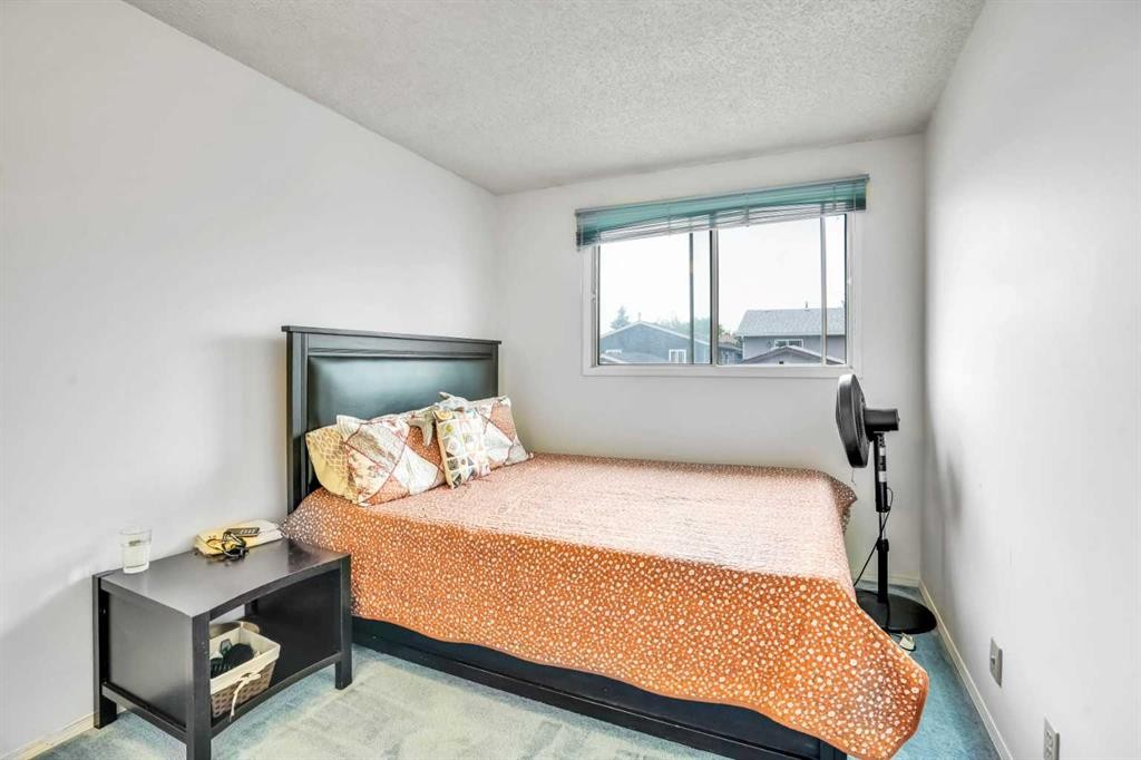 43 Falshire Close Ne, Calgary, AB - Indoor Photo Showing Bedroom