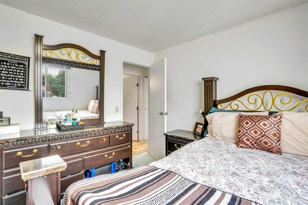 43 Falshire Close Ne, Calgary, AB - Indoor Photo Showing Bedroom