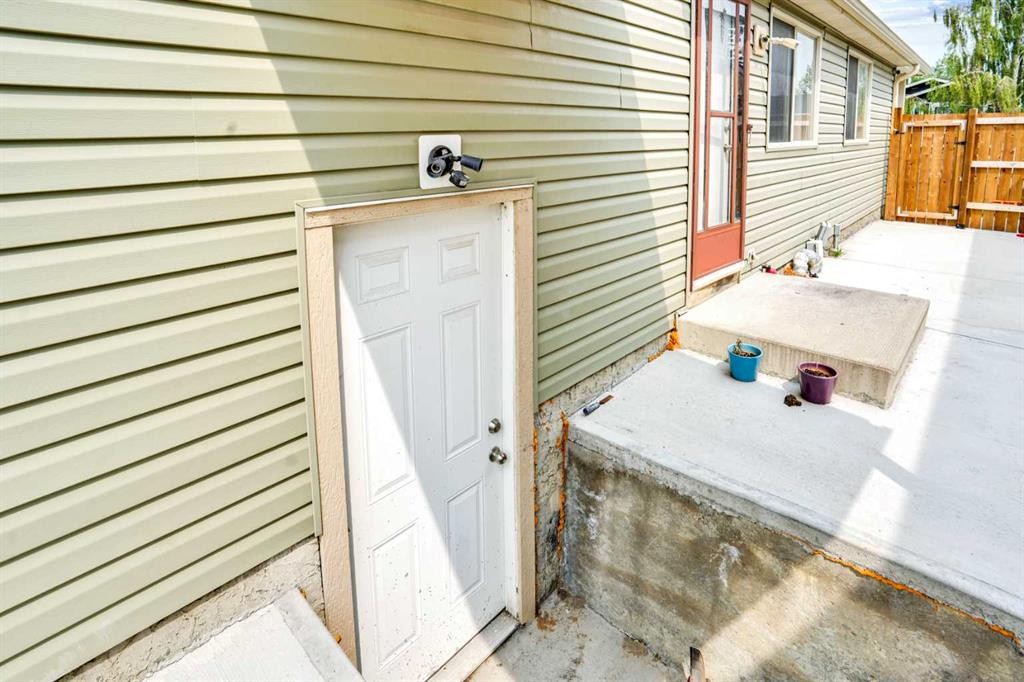 43 Falshire Close Ne, Calgary, AB - Outdoor With Exterior