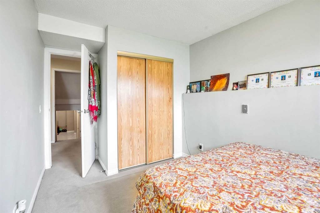 43 Falshire Close Ne, Calgary, AB - Indoor Photo Showing Bedroom