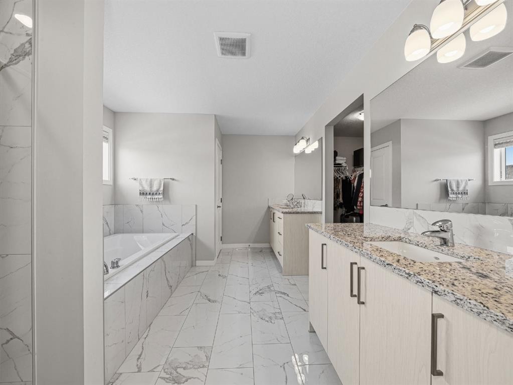 44 Masters Terrace Se, Calgary, AB - Indoor Photo Showing Bathroom