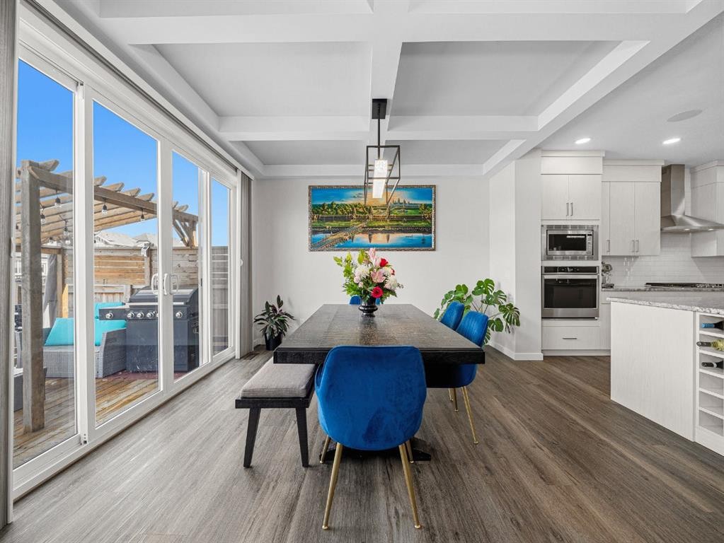 44 Masters Terrace Se, Calgary, AB - Indoor Photo Showing Dining Room