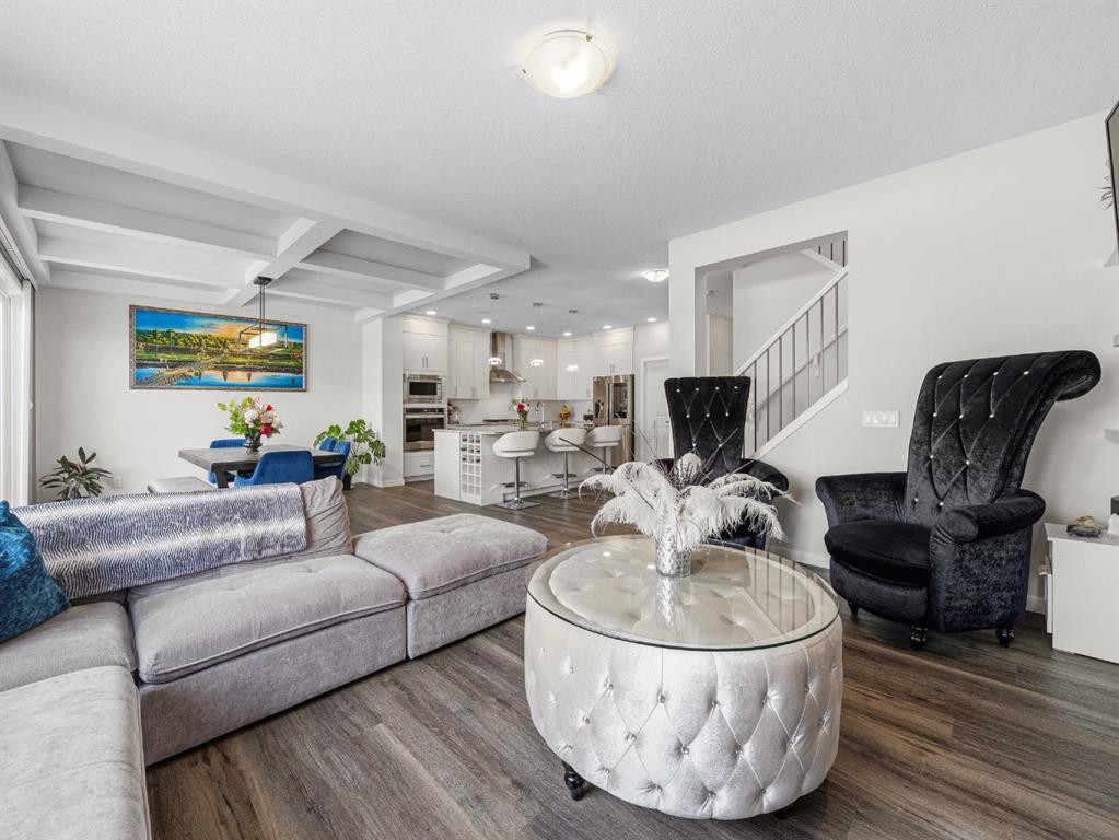 44 Masters Terrace Se, Calgary, AB - Indoor Photo Showing Living Room