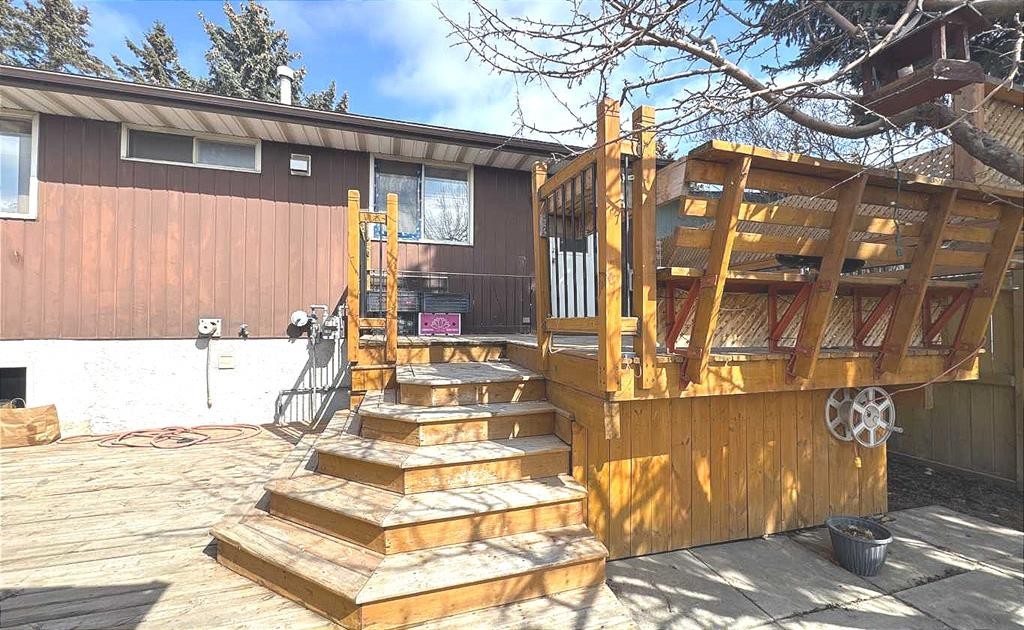 2715 41A Avenue Se, Calgary, AB - Outdoor With Deck Patio Veranda