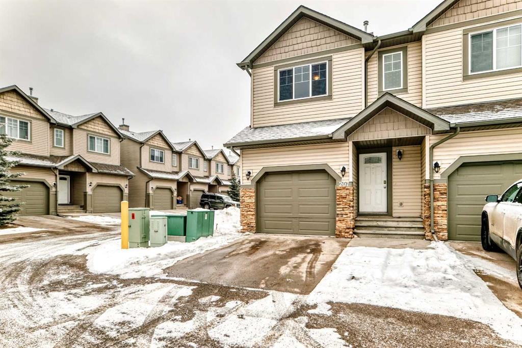 207-620 Luxstone Landing Sw, Airdrie, AB - Outdoor With Facade
