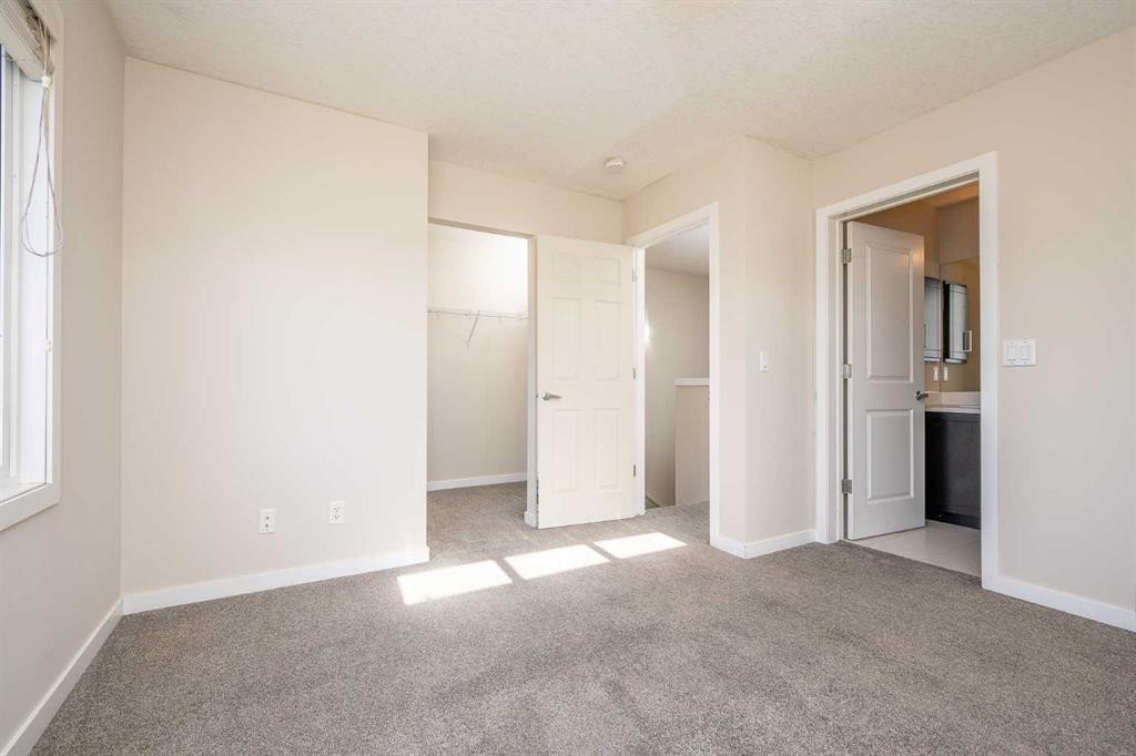 203 Copperstone Park Se, Calgary, AB - Indoor Photo Showing Other Room