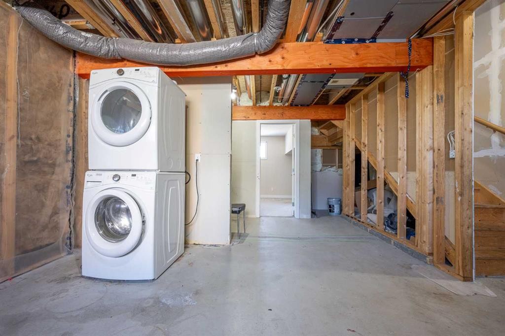 203 Copperstone Park Se, Calgary, AB - Indoor Photo Showing Laundry Room