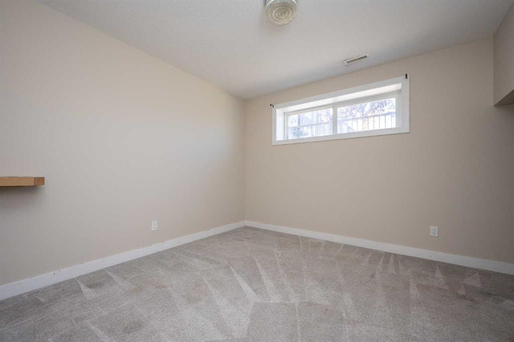 203 Copperstone Park Se, Calgary, AB - Indoor Photo Showing Other Room