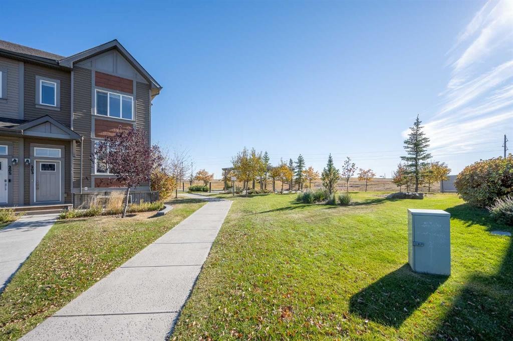 203 Copperstone Park Se, Calgary, AB - Outdoor