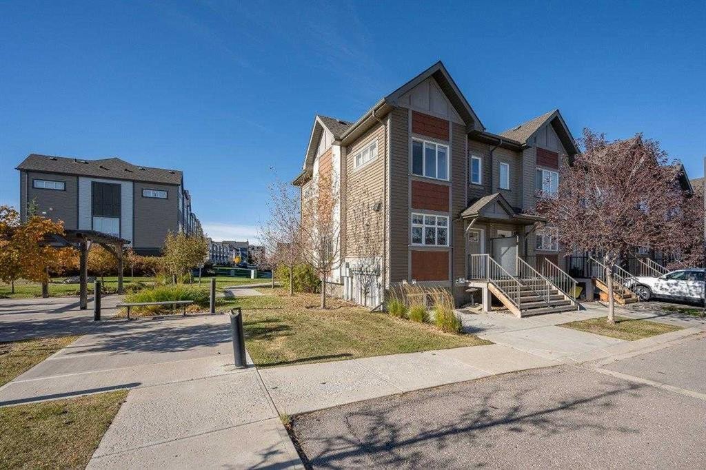 203 Copperstone Park Se, Calgary, AB - Outdoor