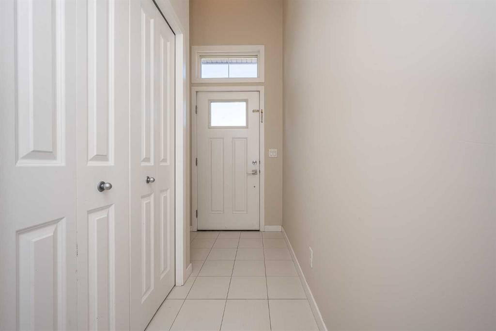 203 Copperstone Park Se, Calgary, AB - Indoor Photo Showing Other Room