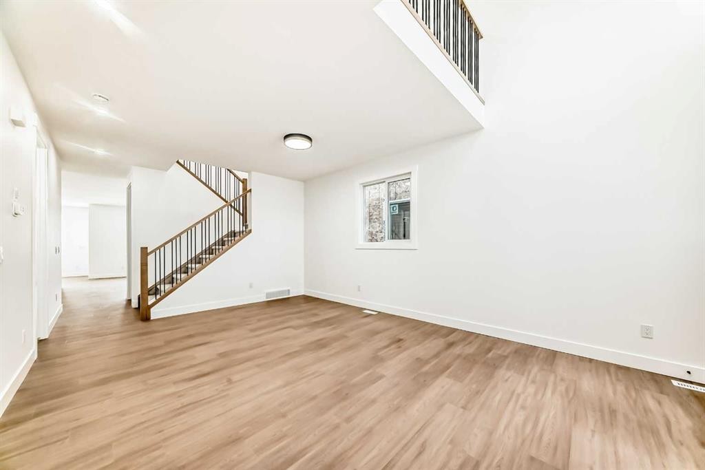 28 Saddlecrest Manor Ne, Calgary, AB - Indoor Photo Showing Other Room