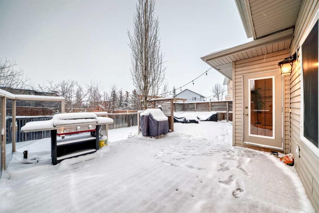 449 Sunset Link, Crossfield, AB - Outdoor