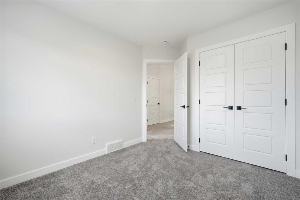 596 Buffaloberry Manor Se, Calgary, AB - Indoor Photo Showing Other Room