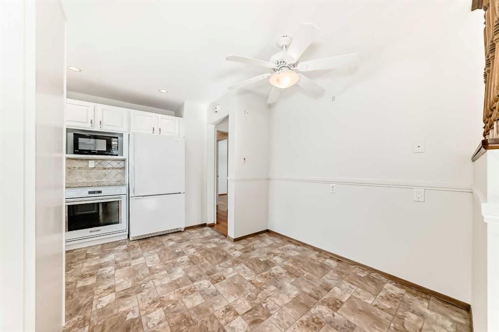 8423 Addison Drive Se, Calgary, AB - Indoor Photo Showing Kitchen