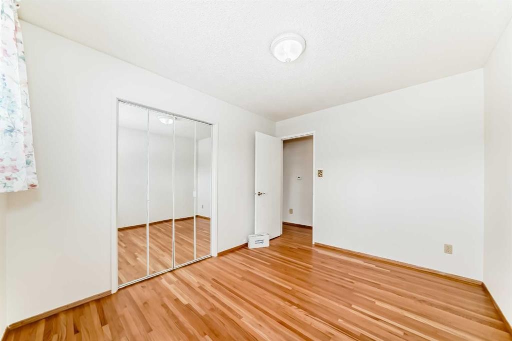 8423 Addison Drive Se, Calgary, AB - Indoor Photo Showing Other Room
