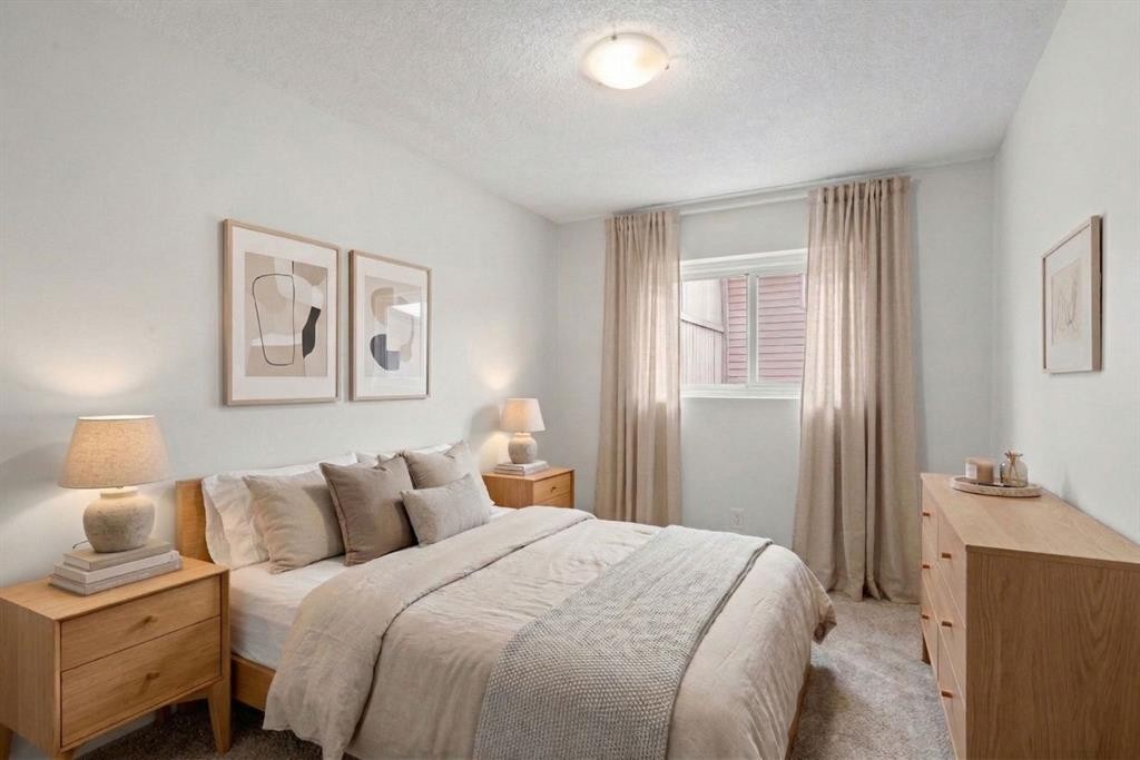 8547 47 Avenue Nw, Calgary, AB - Indoor Photo Showing Bedroom