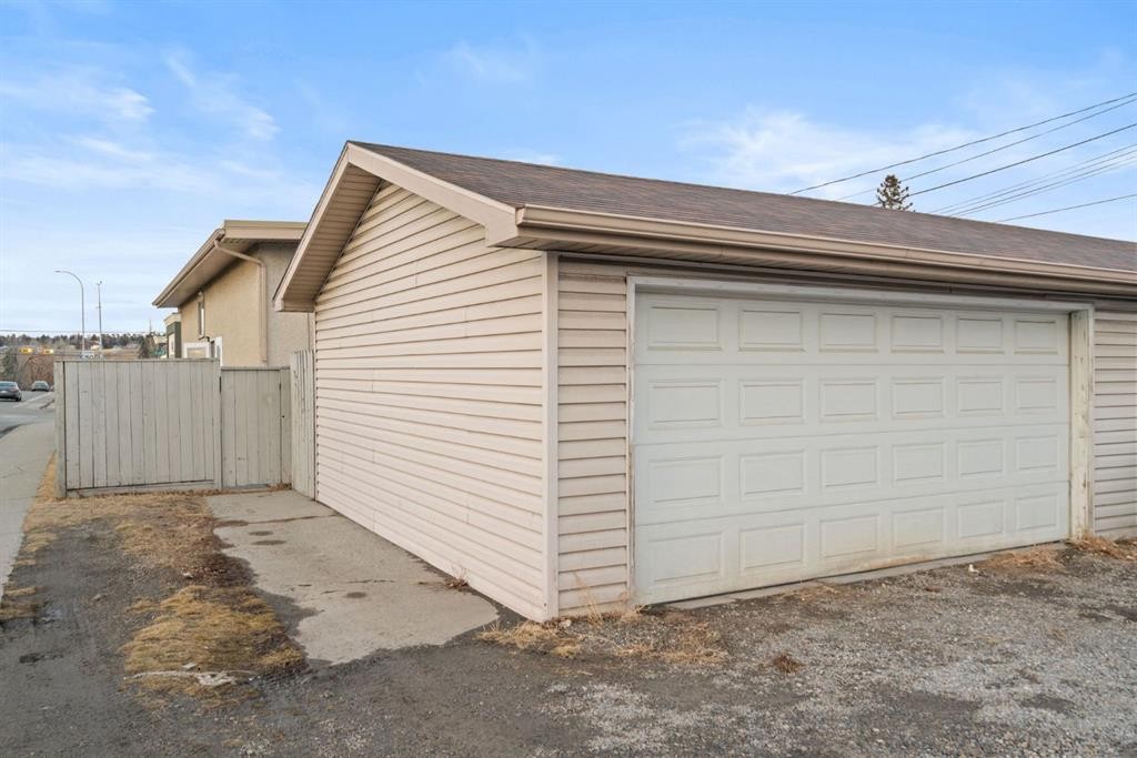 8547 47 Avenue Nw, Calgary, AB - Outdoor With Exterior