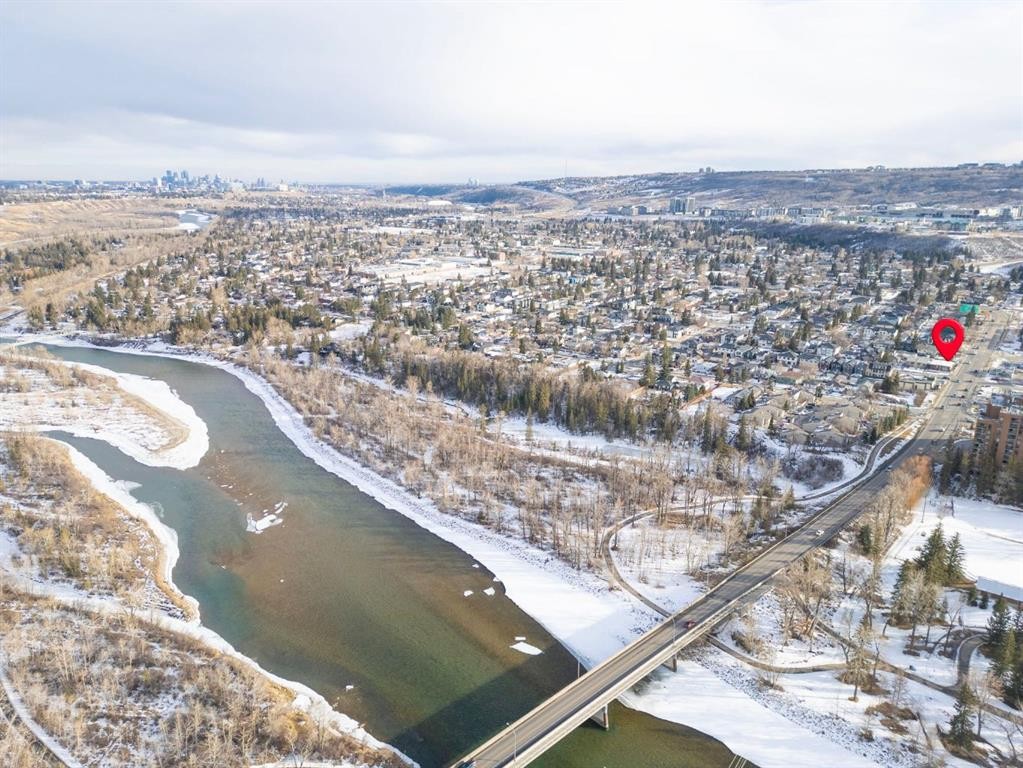 8547 47 Avenue Nw, Calgary, AB - Outdoor With View