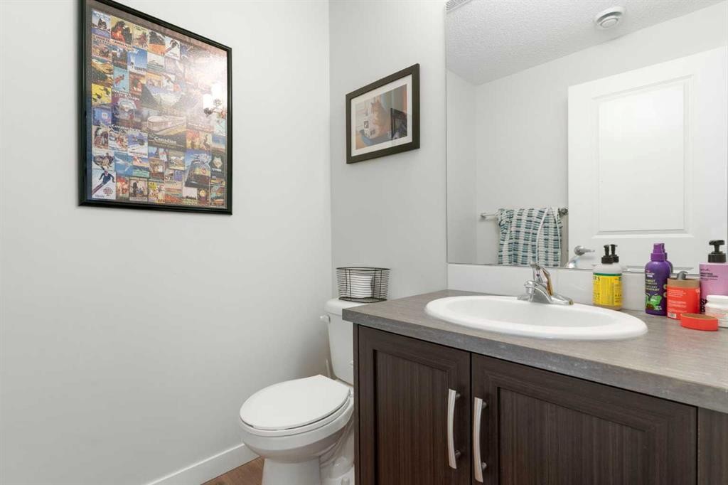 408-250 Fireside View, Cochrane, AB - Indoor Photo Showing Bathroom