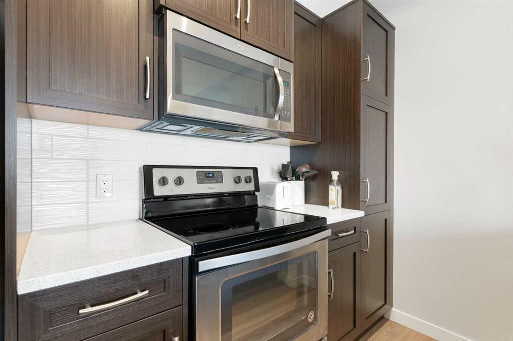 408-250 Fireside View, Cochrane, AB - Indoor Photo Showing Kitchen