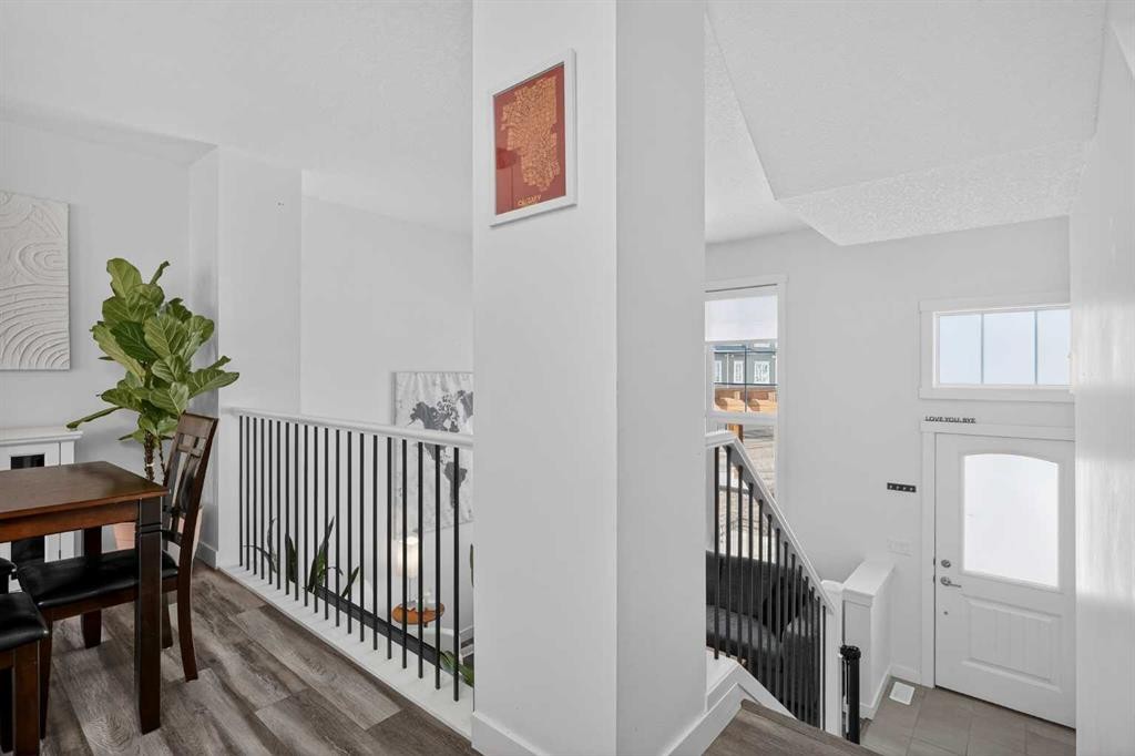 103 Cranbrook Walk Se, Calgary, AB - Indoor