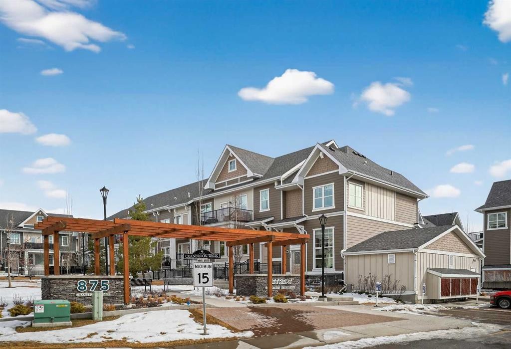 103 Cranbrook Walk Se, Calgary, AB - Outdoor