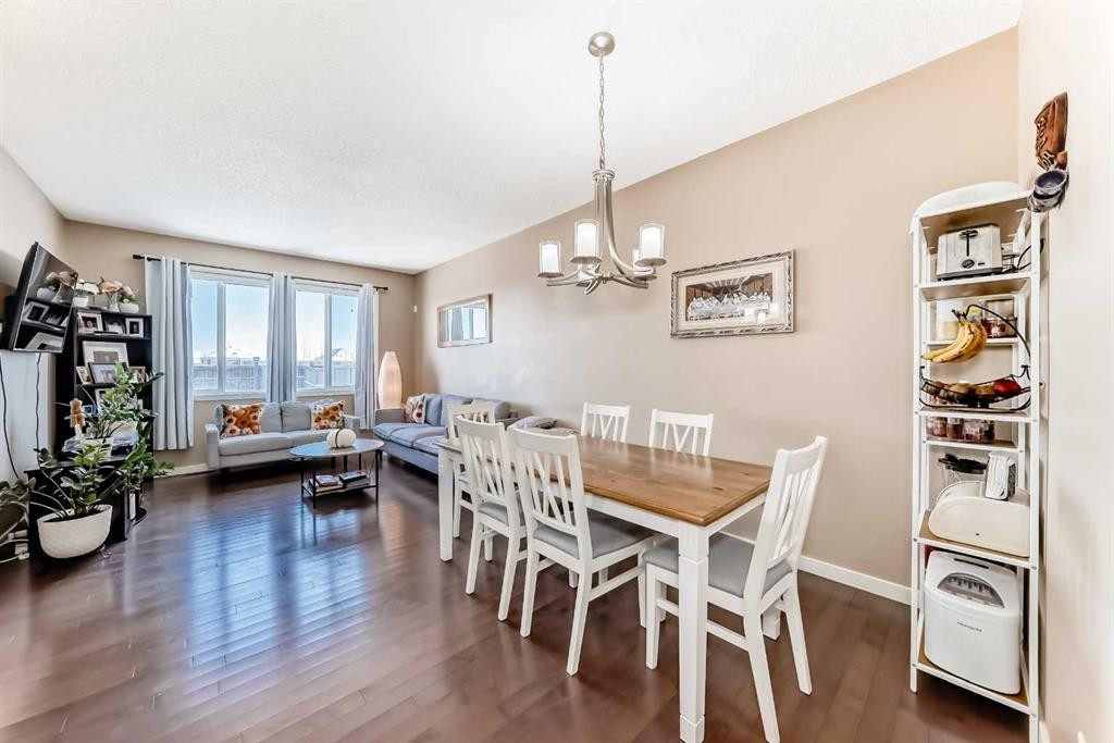 302 Auburn Crest Way Se, Calgary, AB - Indoor Photo Showing Dining Room