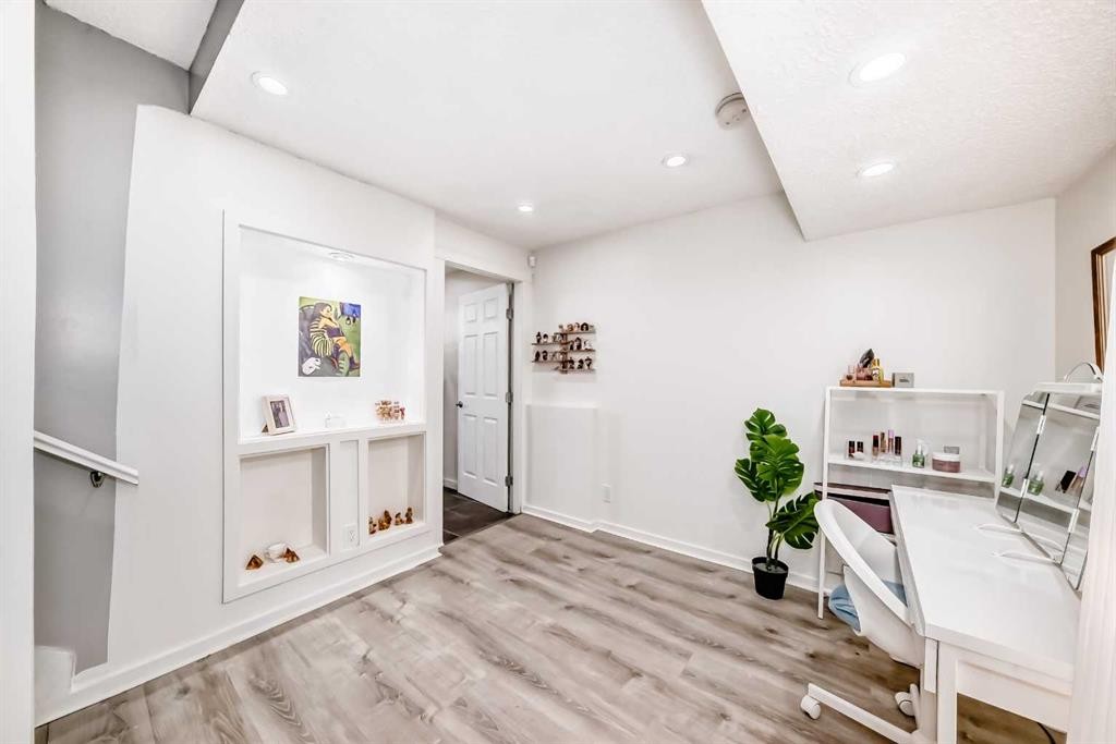 302 Auburn Crest Way Se, Calgary, AB - Indoor Photo Showing Other Room