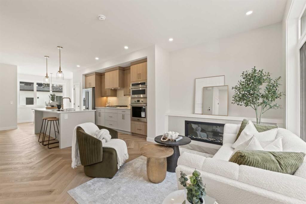3107 42 Street Sw, Calgary, AB - Indoor Photo Showing Living Room With Fireplace