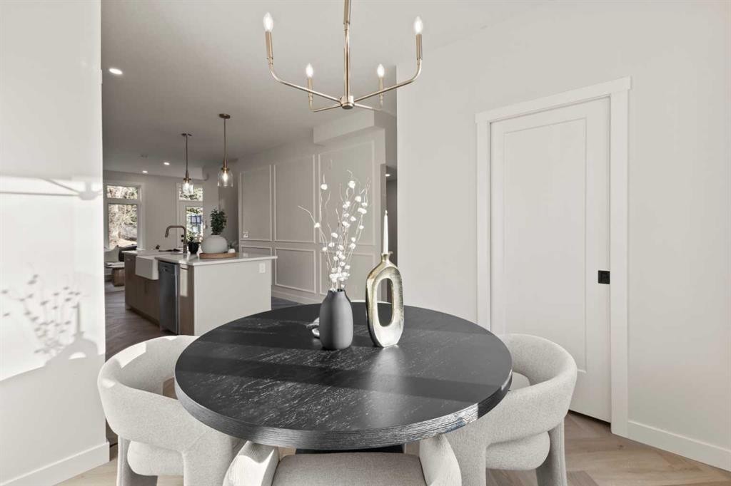 3107 42 Street Sw, Calgary, AB - Indoor Photo Showing Dining Room