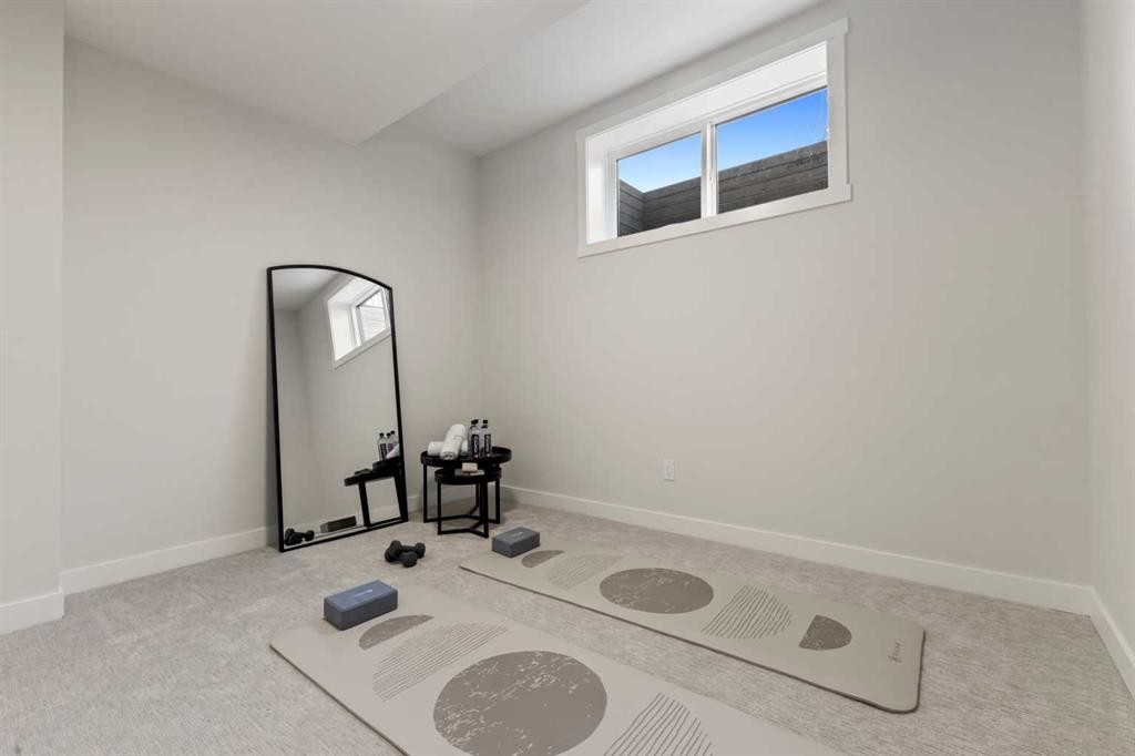 3107 42 Street Sw, Calgary, AB - Indoor Photo Showing Other Room