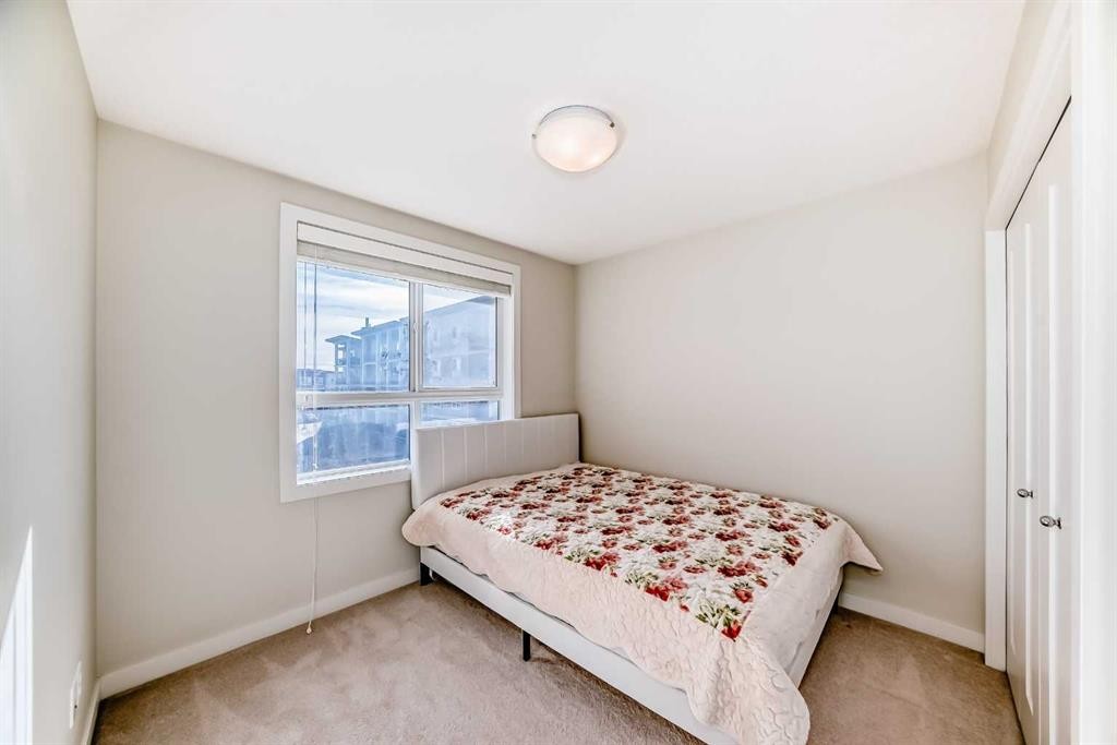 108 Walgrove Cove Se, Calgary, AB - Indoor Photo Showing Bedroom
