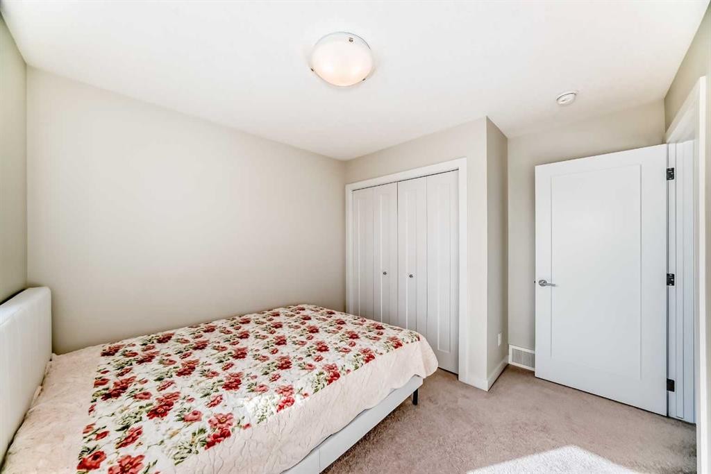 108 Walgrove Cove Se, Calgary, AB - Indoor Photo Showing Bedroom