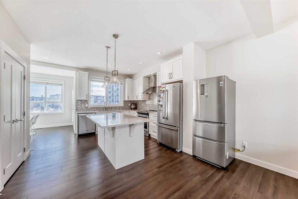 108 Walgrove Cove Se, Calgary, AB - Indoor Photo Showing Kitchen With Stainless Steel Kitchen With Upgraded Kitchen