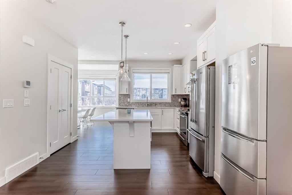 108 Walgrove Cove Se, Calgary, AB - Indoor Photo Showing Kitchen With Stainless Steel Kitchen With Upgraded Kitchen