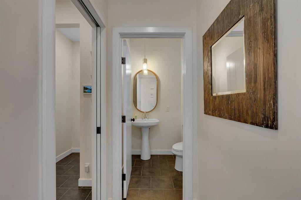 287 Sunset View, Cochrane, AB - Indoor