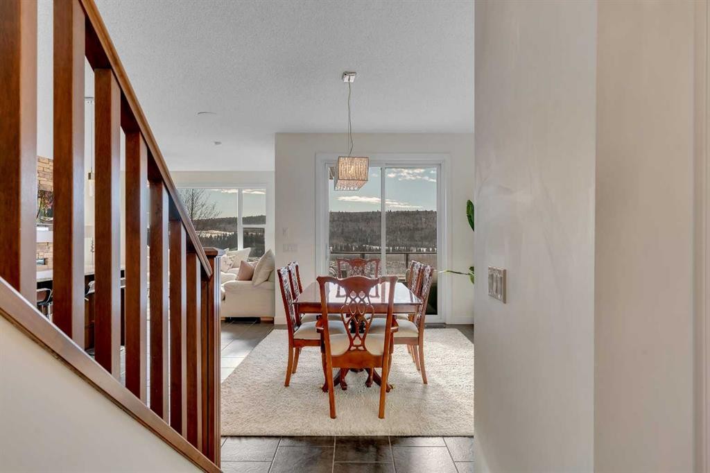 287 Sunset View, Cochrane, AB - Indoor