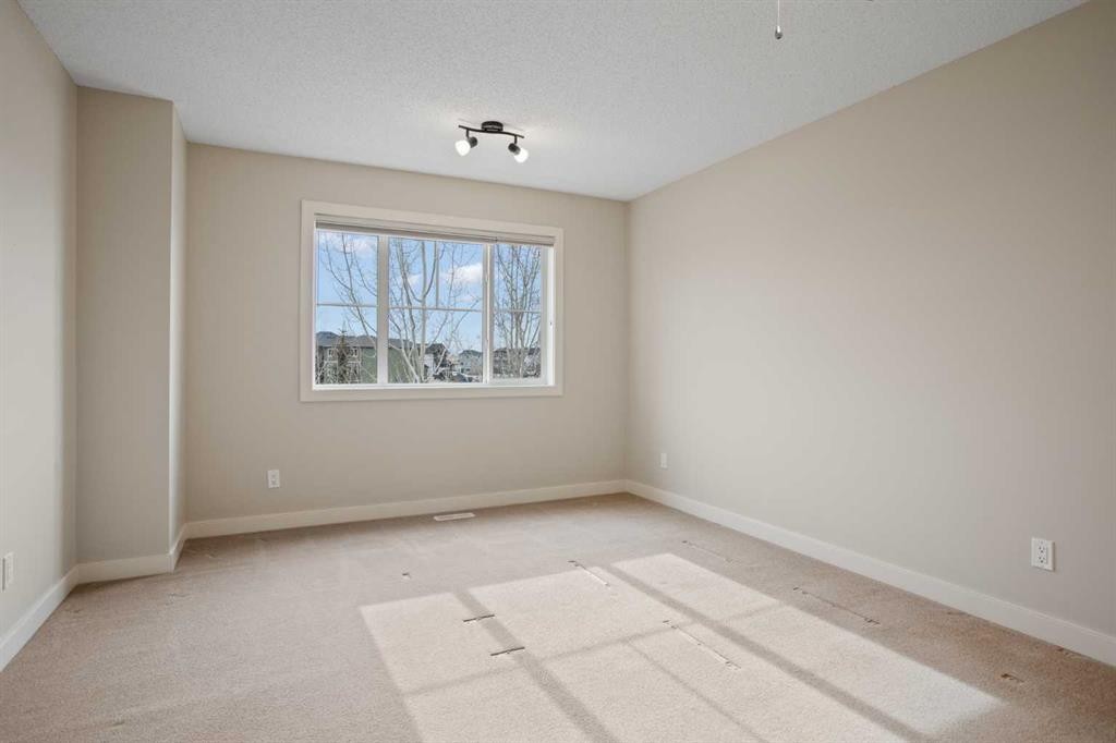 36-351 Monteith Drive Se, High River, AB - Indoor Photo Showing Other Room