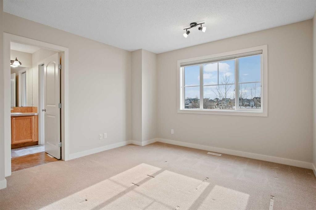 36-351 Monteith Drive Se, High River, AB - Indoor Photo Showing Other Room