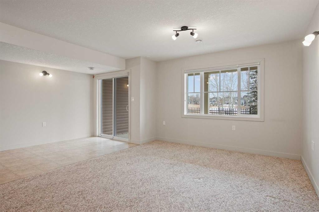 36-351 Monteith Drive Se, High River, AB - Indoor Photo Showing Other Room