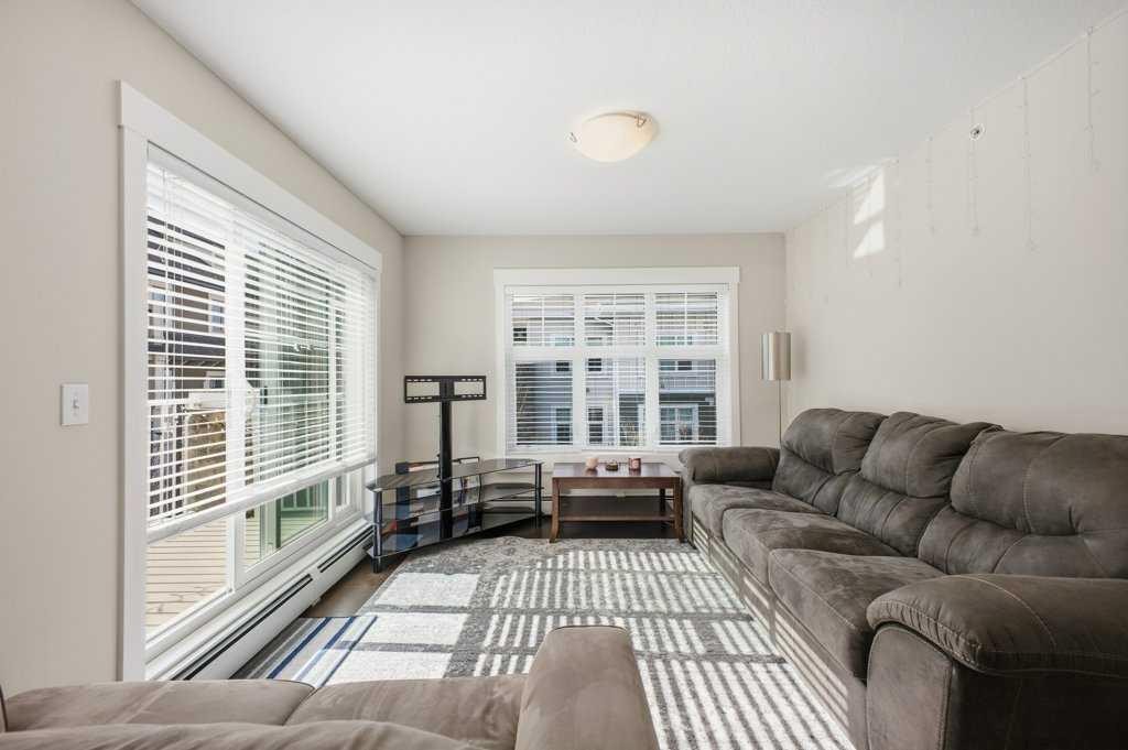 2413-11 Mahogany Row Se, Calgary, AB - Indoor Photo Showing Living Room