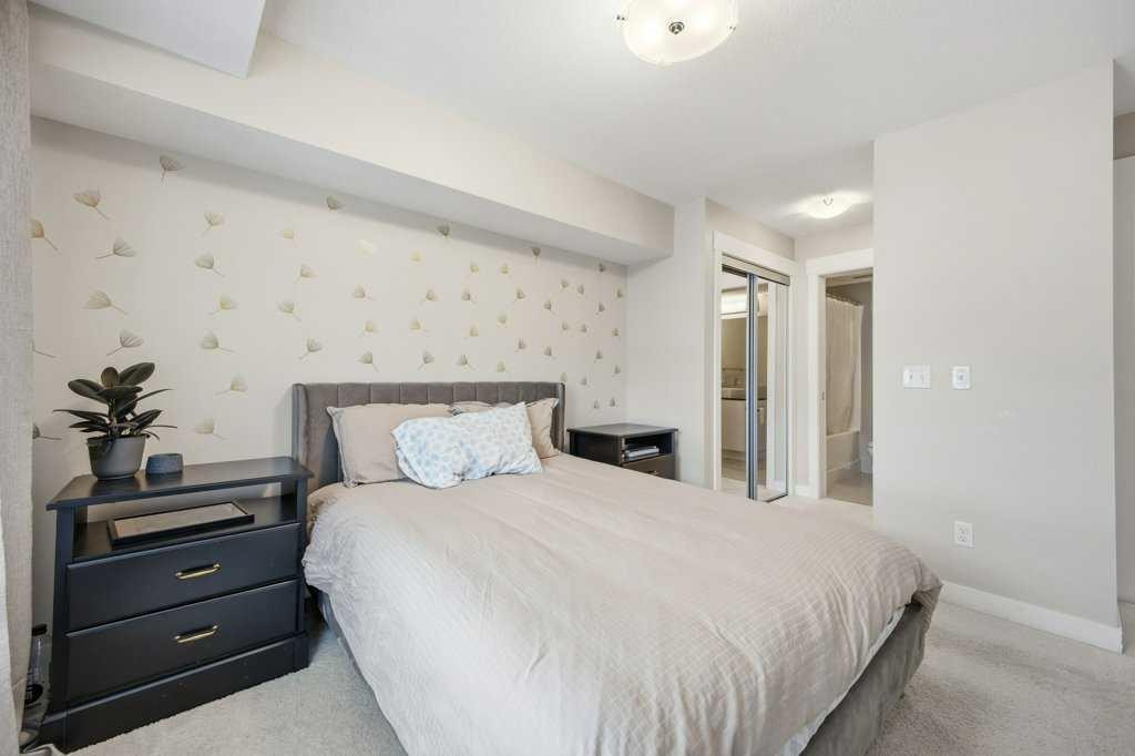2413-11 Mahogany Row Se, Calgary, AB - Indoor Photo Showing Bedroom