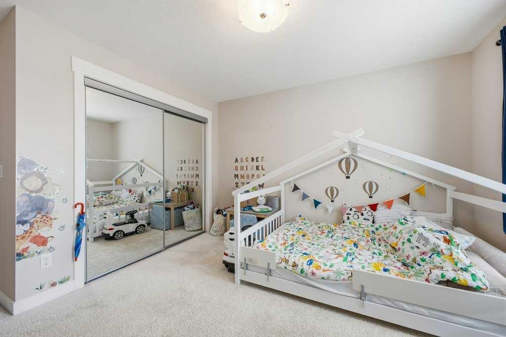 2413-11 Mahogany Row Se, Calgary, AB - Indoor Photo Showing Bedroom