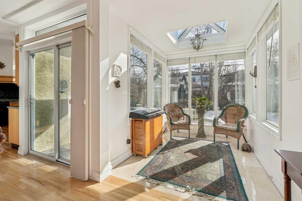 509 15 Avenue Ne, Calgary, AB - Photo Showing Other Room