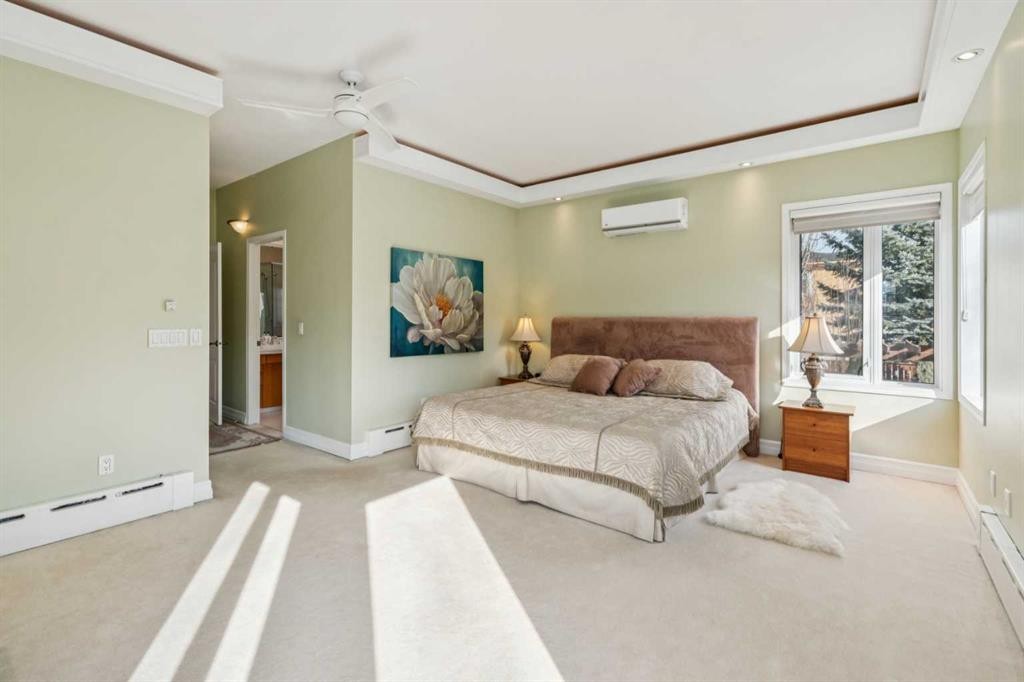 509 15 Avenue Ne, Calgary, AB - Indoor Photo Showing Bedroom
