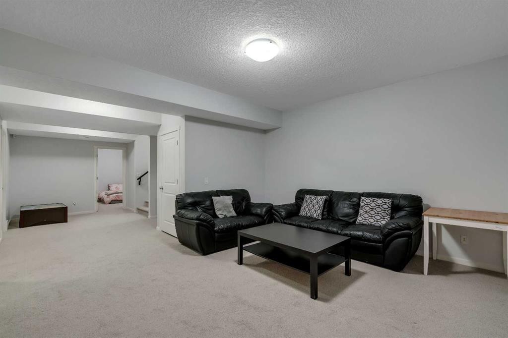 151 Stonemere Green, Chestermere, AB - Indoor