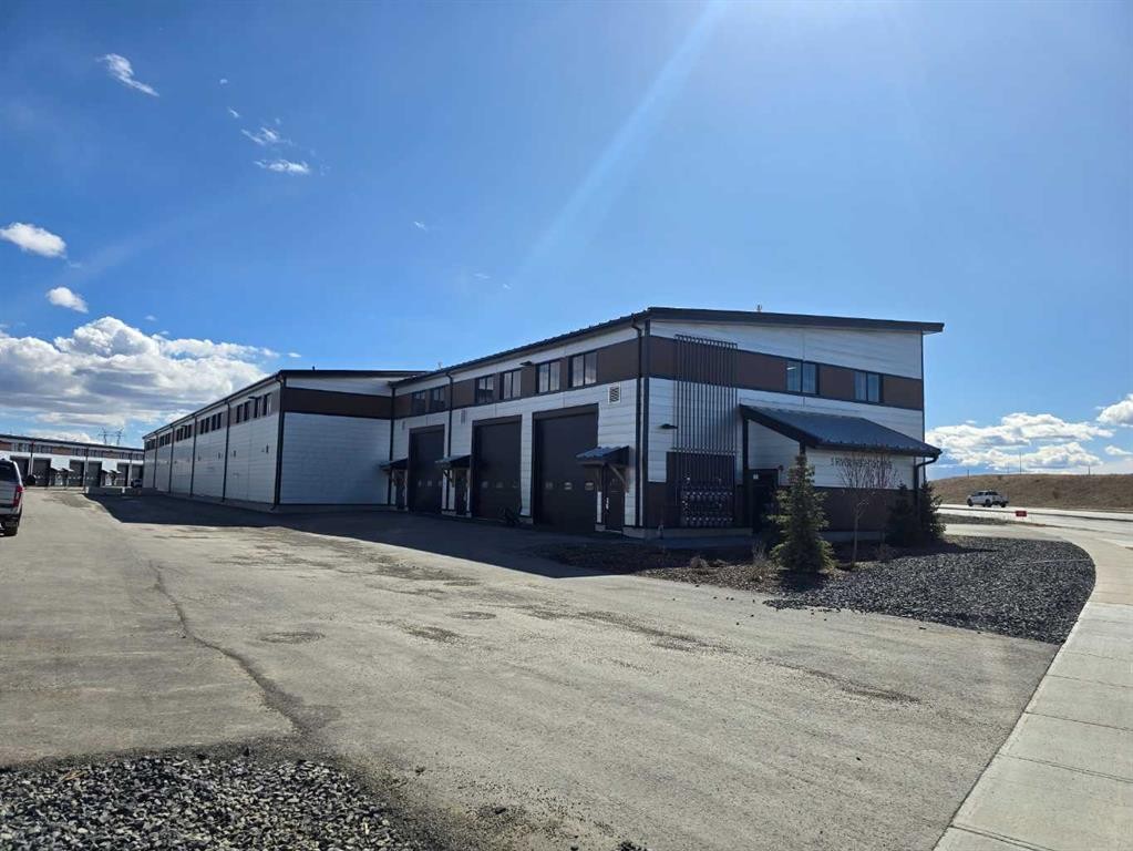 301-5 River Heights Drive, Cochrane, AB