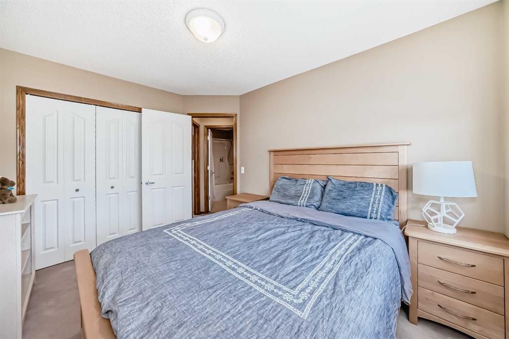 3767 Springbank Drive Sw, Calgary, AB - Indoor Photo Showing Bedroom