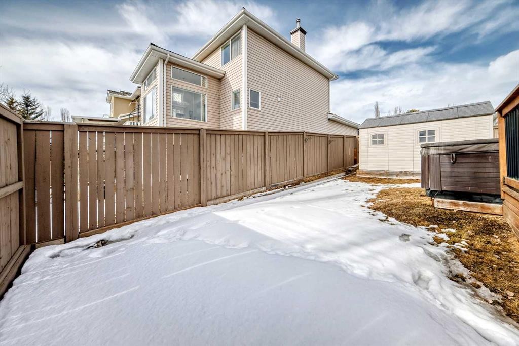 3767 Springbank Drive Sw, Calgary, AB - Outdoor With Exterior